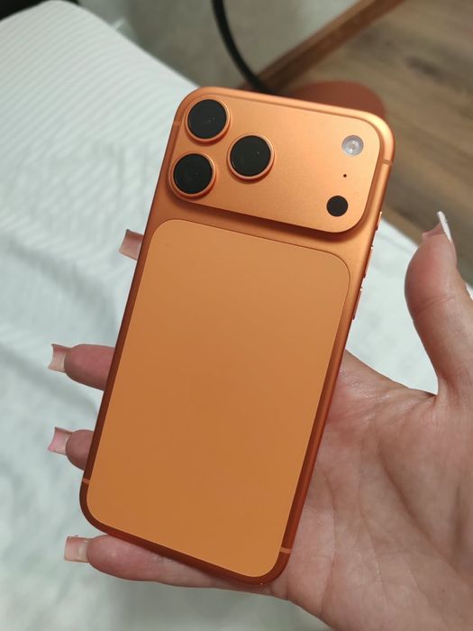 Продам iphone 17 pro max e sim