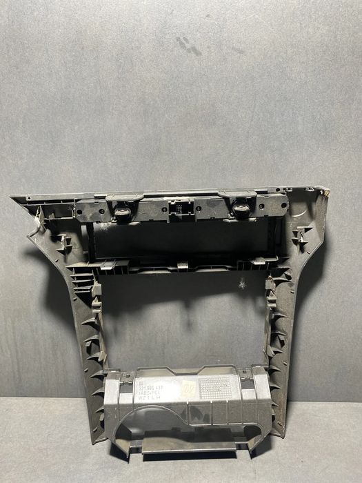 Consola centrala 13141089 Opel Astra 2005 1.7 CDTI MT (101 hp)