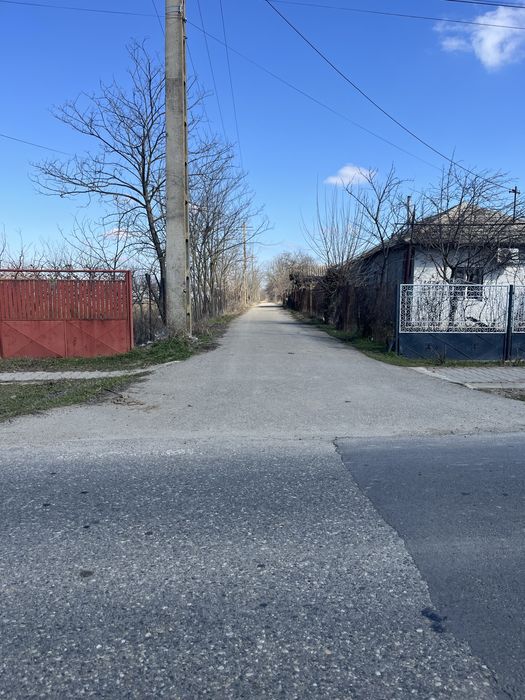 Teren intravilan de vanzare / parcelat