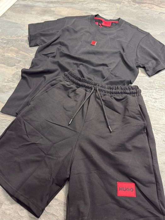 Мъжки летен комплект – тениска + къси панталони HUGO BOSS | Топ модел