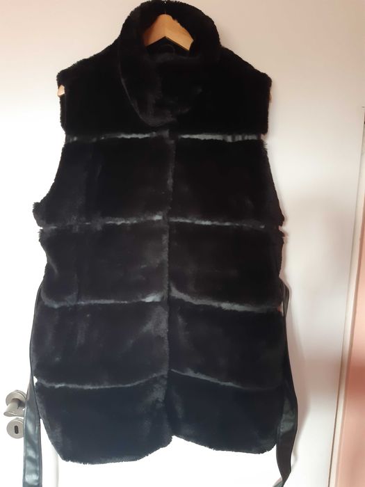 Дамски елек New Yorker, от  пухкав материал и кожа