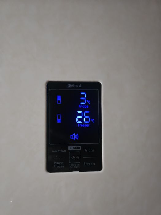 Продам холодильник Samsung NO Frost
