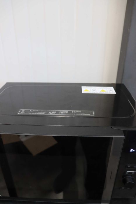 Микровълнова фурна Toshiba MV-AM20T 20л, 800W, 12 автоматични програми