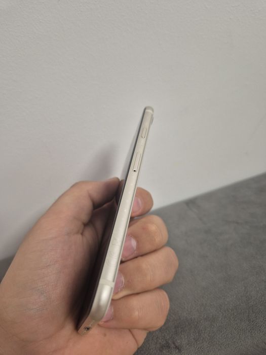 iPhone SE 3 (2022) 5G – Impecabil
