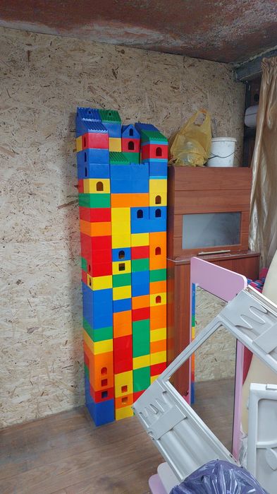 Продам домики,лего ,маты