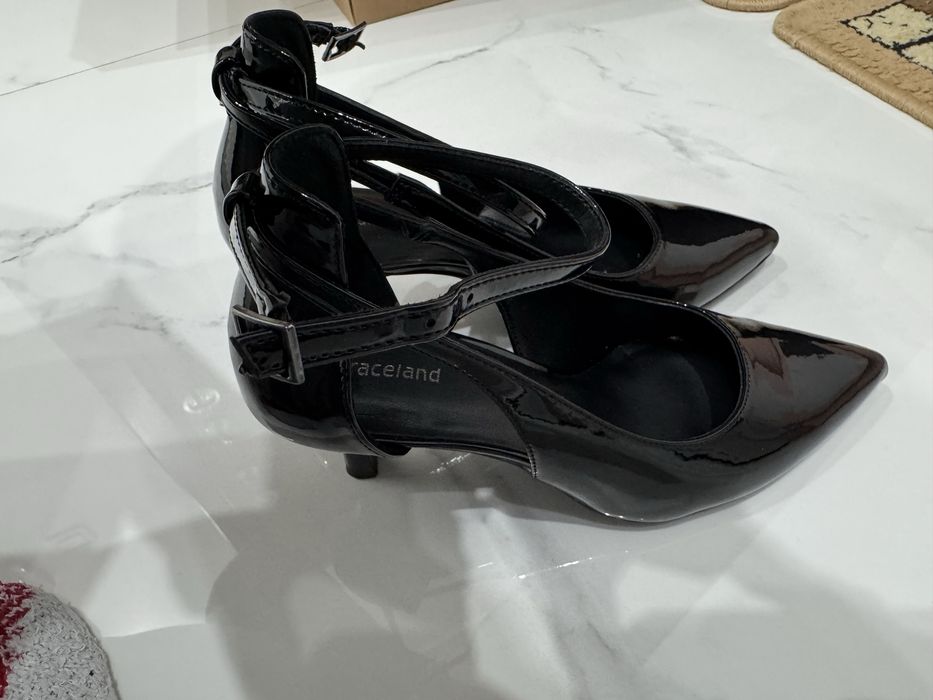 Дамски токчета почти нови