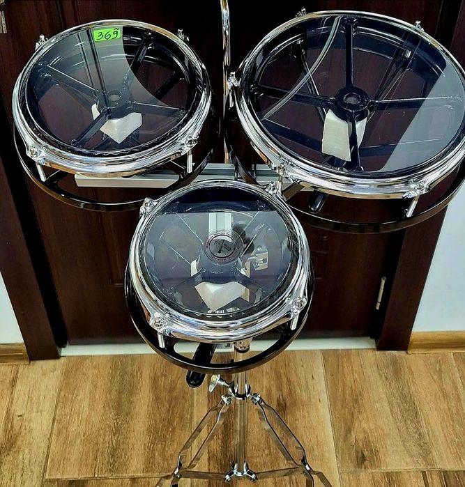 Рототоми перкусия, във триъгълен вариант + палки.Ново