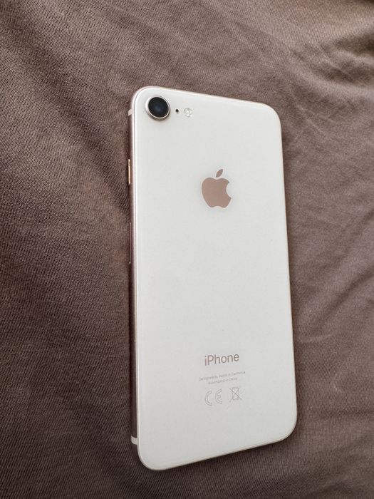 iPhone 8 Gold pentru piese