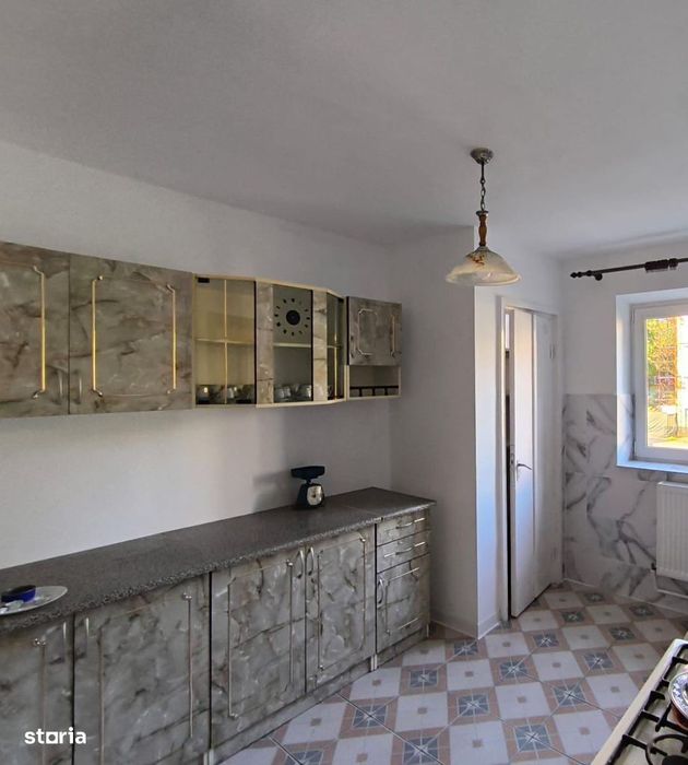 Apartament 3 camere etaj 1 Primaverii ( Capat 1 )