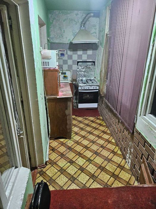 Продается квартира.Юнусабад  13 Ахмад дониш 1в2\2\4