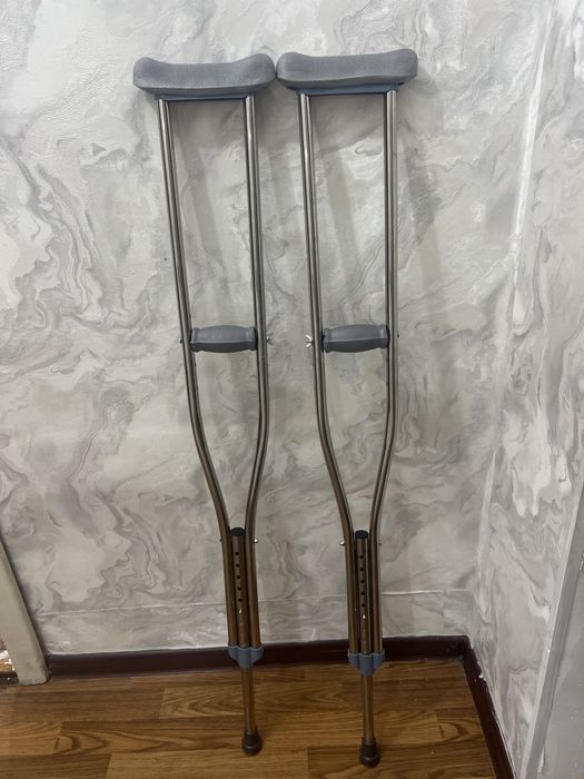 Костыли подмышечные