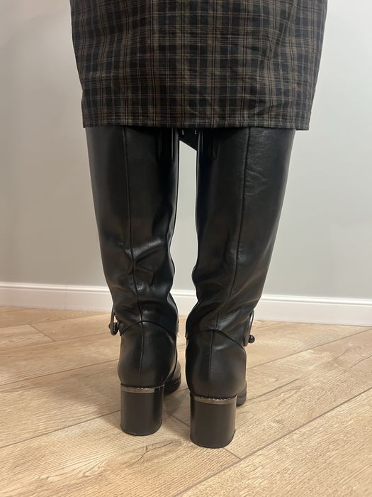 Продам демисезонные сапоги