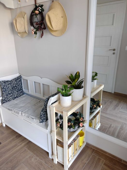 Кашпи, сандъчета, цветарници, къщи за птици