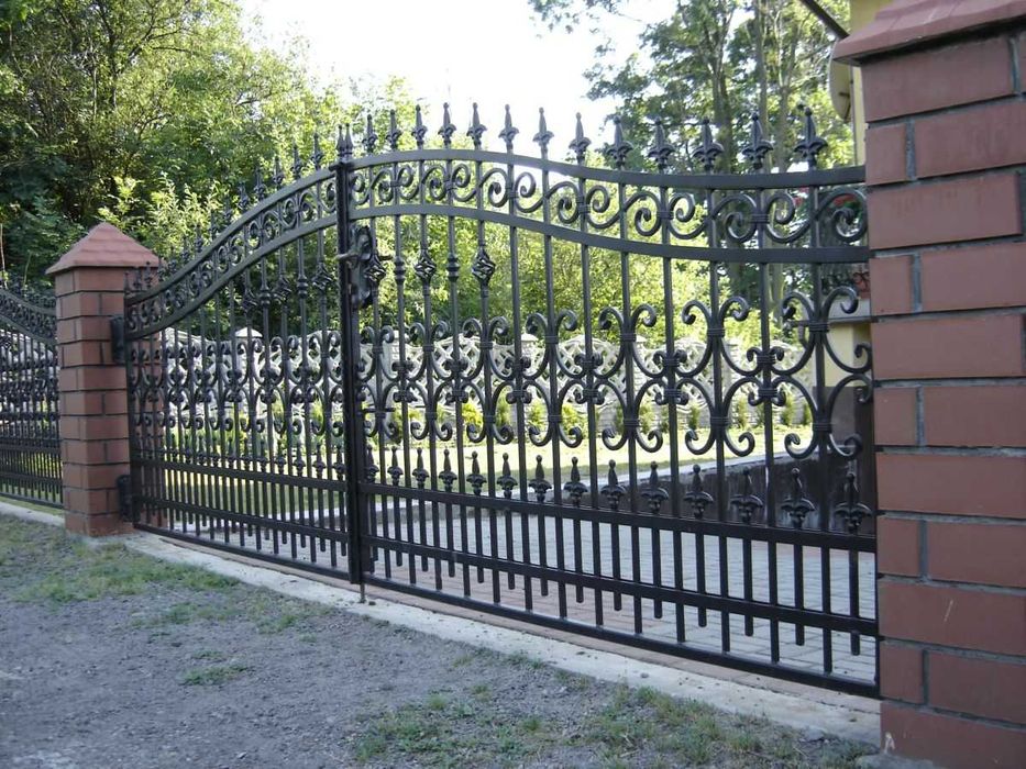 Garduri din fier forjat, BCA, placi, tabla si alte modele disponibile
