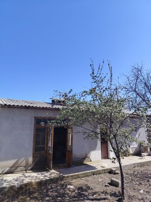 Саехатдан уй сотилади 2 етаж