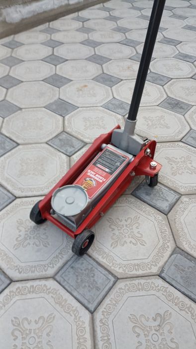 Акция домкрат 3 тон