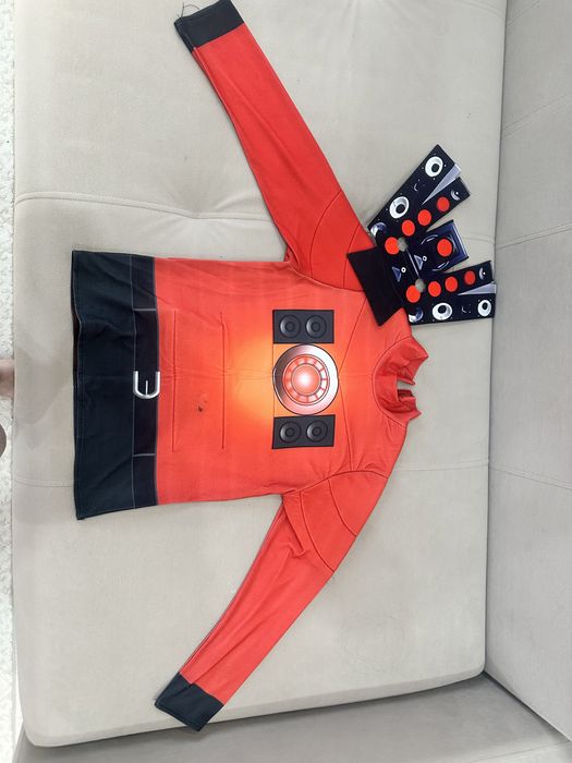 Новогодний костюм камера мэн титан!