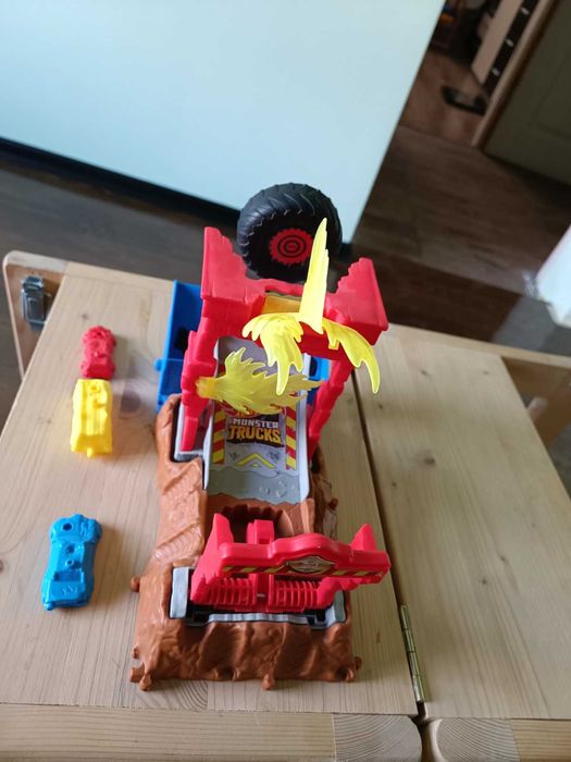 Писта Hot Wheels