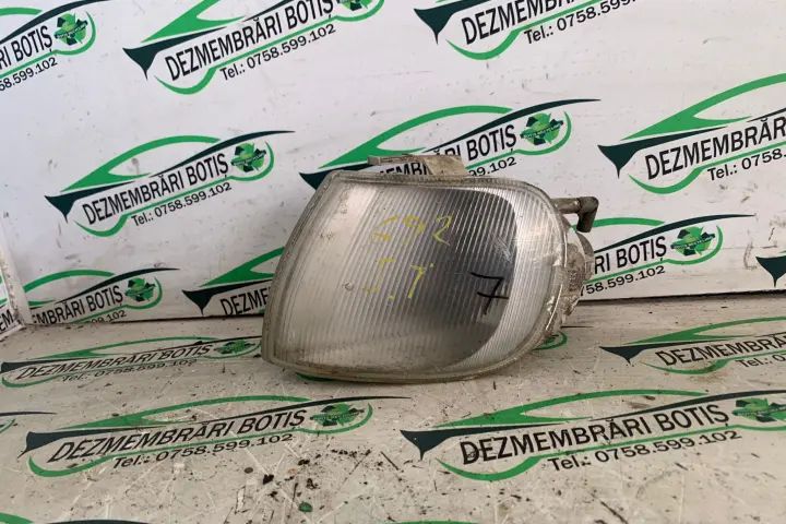 Lampa semnalizare fata stanga Volkswagen VW Polo 1998 1.0 MT (50 hp)