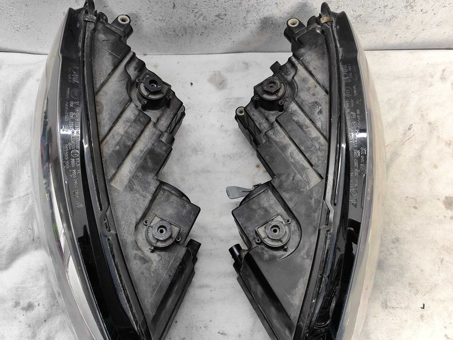 Оригинални фарове Vw Touran