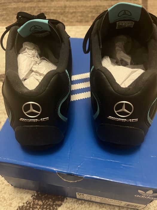 Продаются кроссовки Адидас Adidas