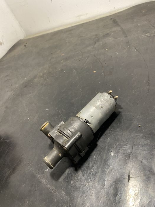 Pompa recirculare apa auxiliara Mercedes 2.2Cdi 313cdi 311cdi 413cdi