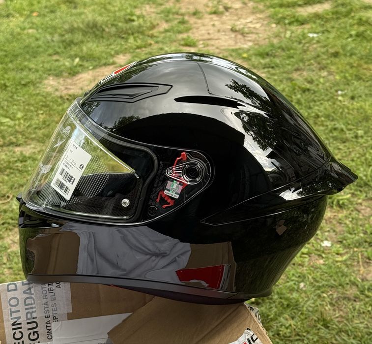нова каска AGV K1 S размер S