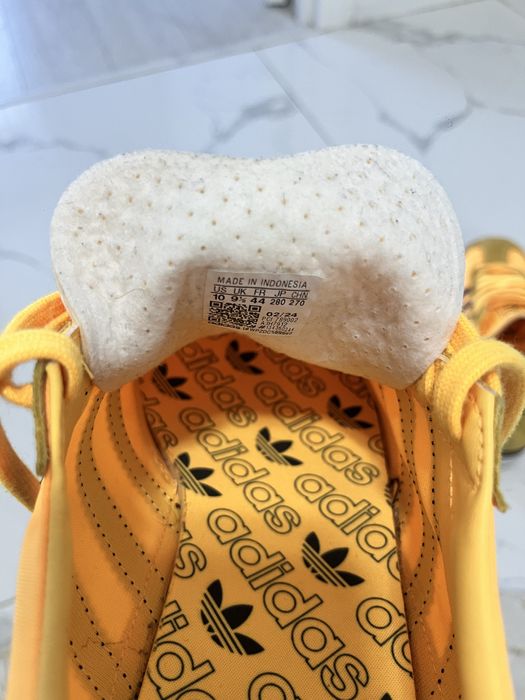 Продам оригинальные кроссовки adidas SL-72