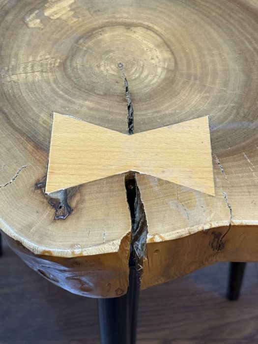 Masuta de cafea din lemn de nuc masiv