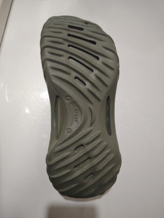 Crocs Echo Wave из США. 100% оргинал. Размер M9/W11 (42-43 EUR)