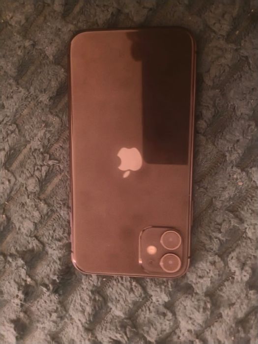 Айфон 11 64 Гб ёмкость 73