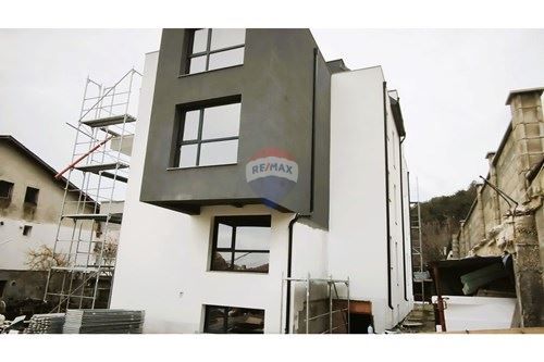 Тристаен апартамент в кв. Виница, гр. Варна ТЕ
