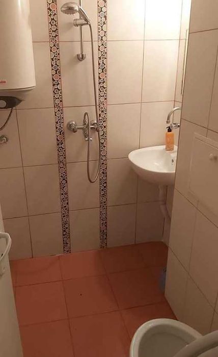 Дава се под наем Едностаен апартамент в Пловдив, Изгрев - 45 кв.м за 204 € - Снимка #2