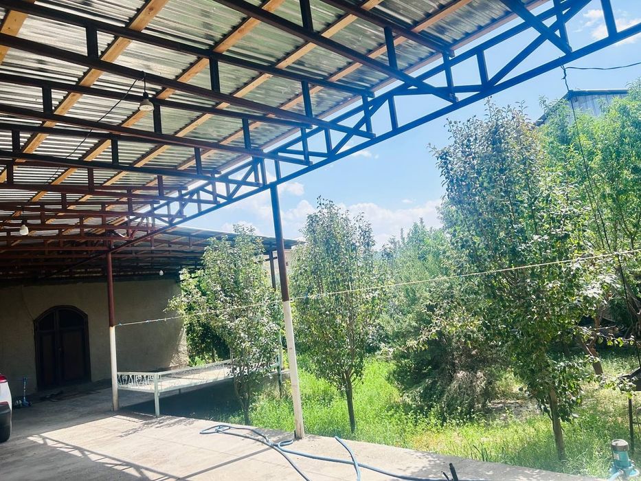 Uchaska sotiladi 6 st