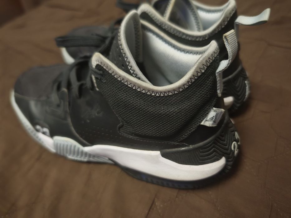 Vând Nike Air Jordan Stay Loyal 2 mărimea 38