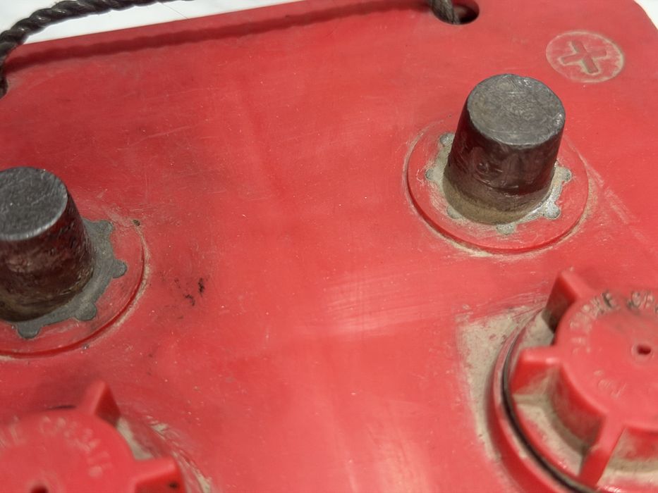 Продаётся акмулятор грузавой