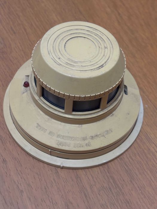 Detector de fum System Sensor Model 2412E, stare foarte buna