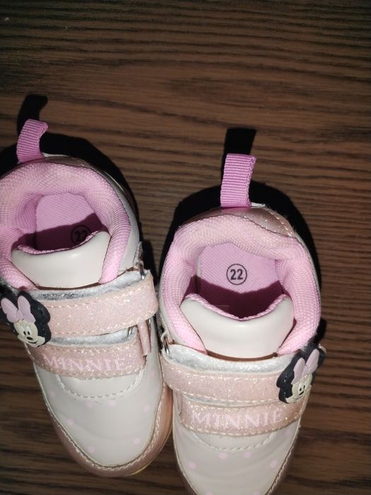 Детски обувки  по 10лв чифта