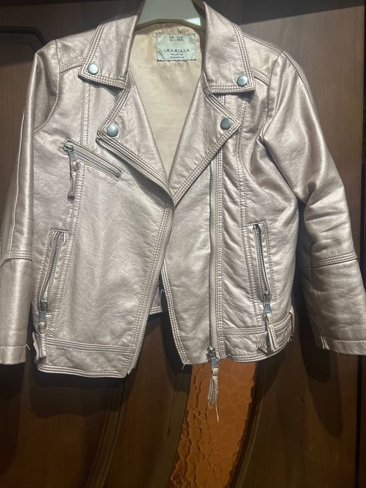 Куртка косуха заменитель пудроворозлвого цвета