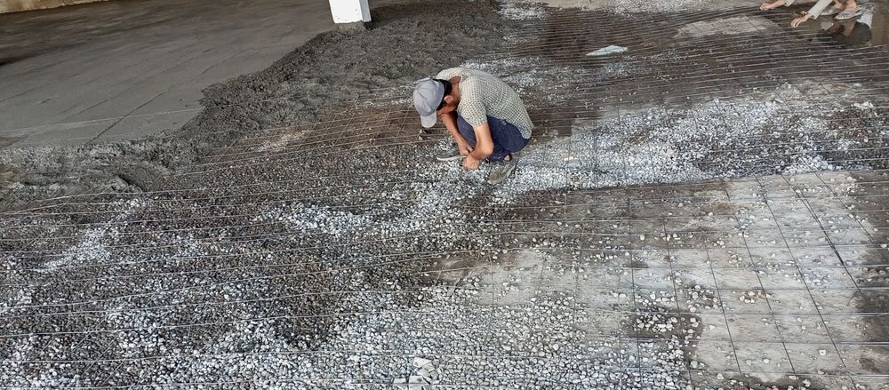 Teplopolni  ustidan  stashka  quyamiz  xovliga  sex  bazalarga uylarga