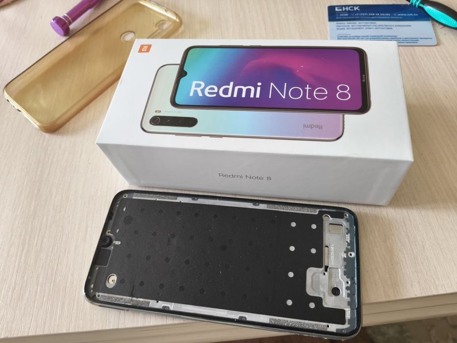 Redmi note 8 4/64 без дисплея цвет бело-голубой