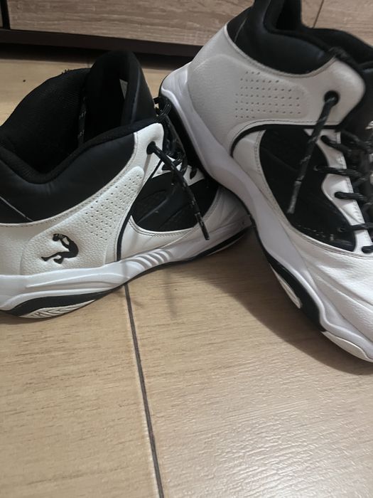vand adidasi Shaquille O'Neal
