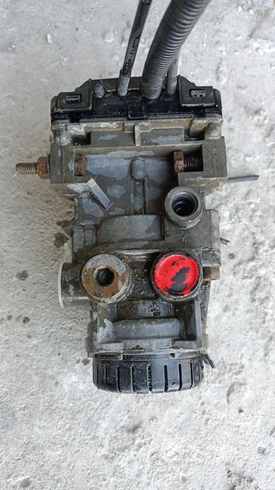 Supapa modulator EBS axa spate Renault Premium Magnum Volvo FH 12