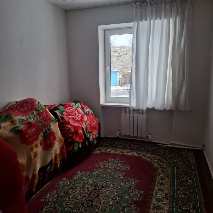 Uy sotiladi Chirchiq Srochna !