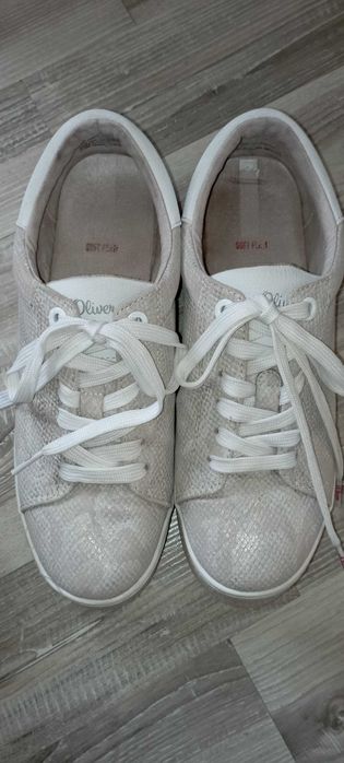 Кожени сникърси със змийски мотив