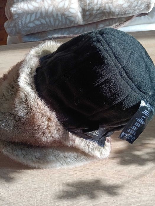 Зимна шапка за студени дни