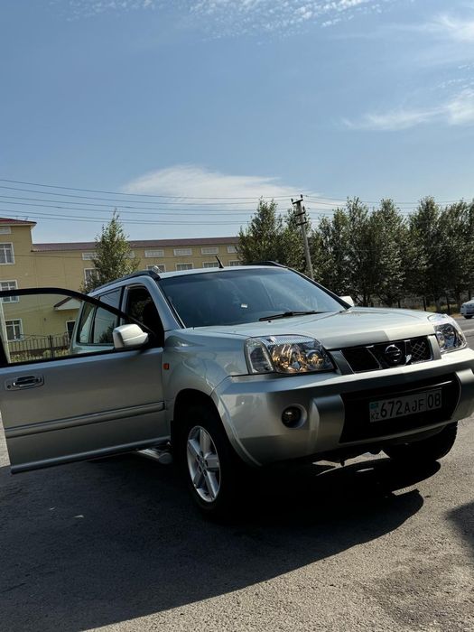 Nissan X 2006 года