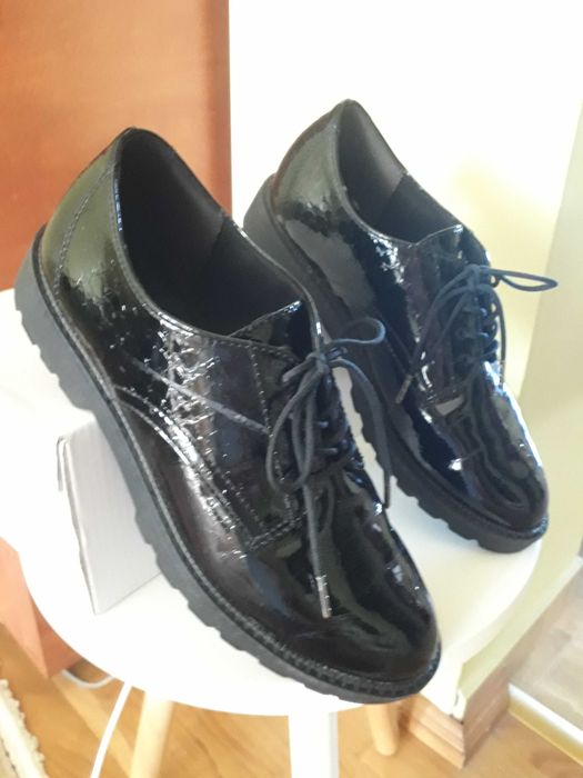 Pantofi Tamaris lac 37 cu siret