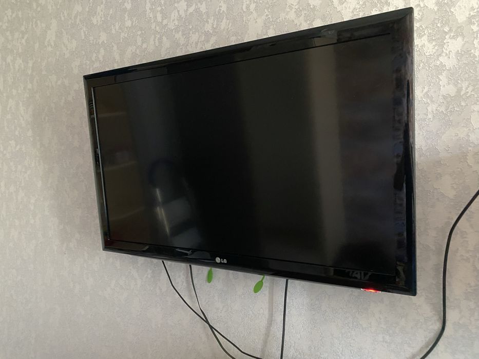Телевизор LG, хорошее состояние