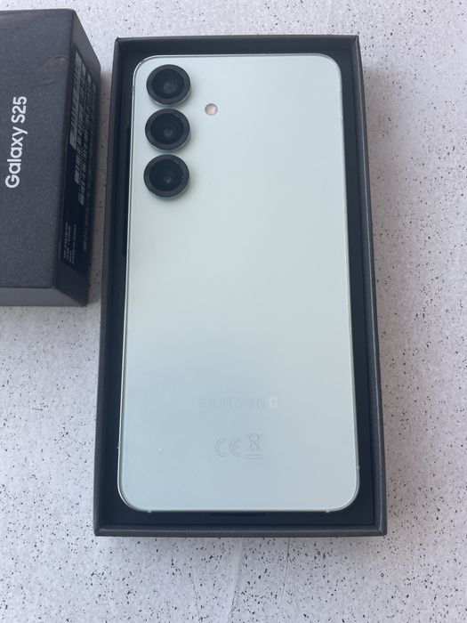 Samsung S25 Mint nou